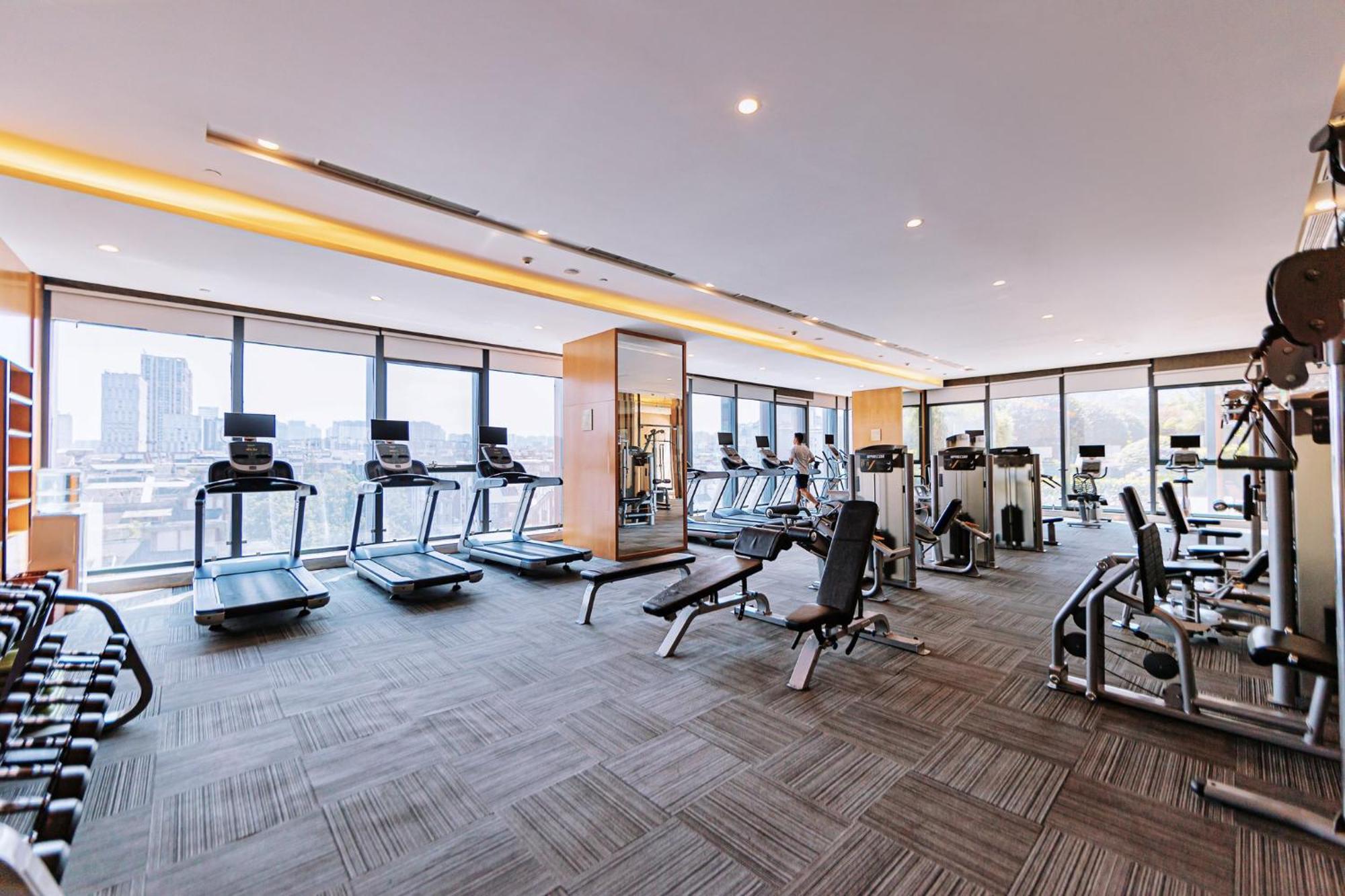 Crowne Plaza Yibin By Ihg Hotel Exterior photo