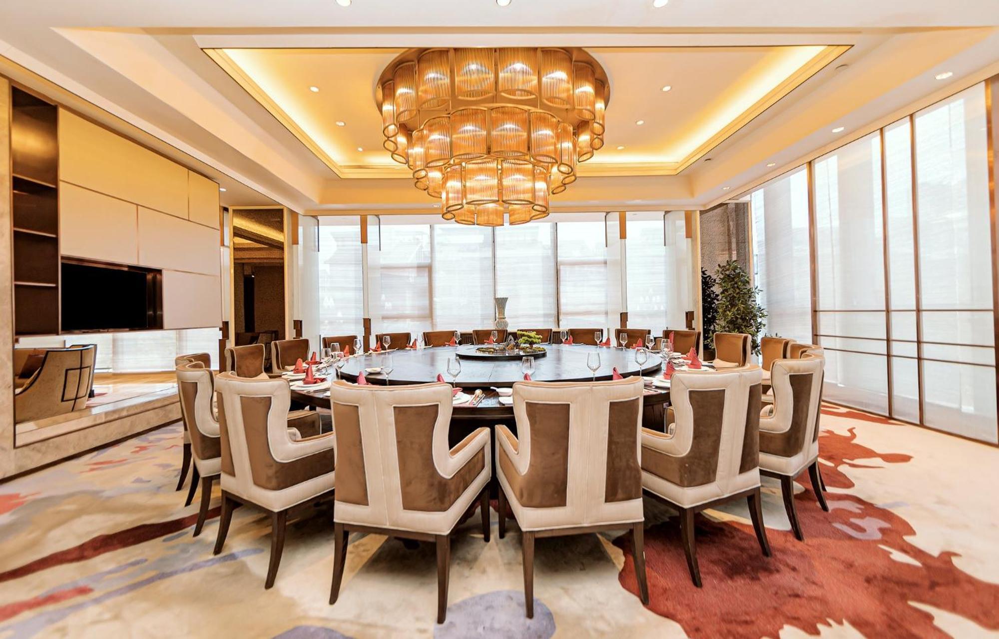 Crowne Plaza Yibin By Ihg Hotel Exterior photo