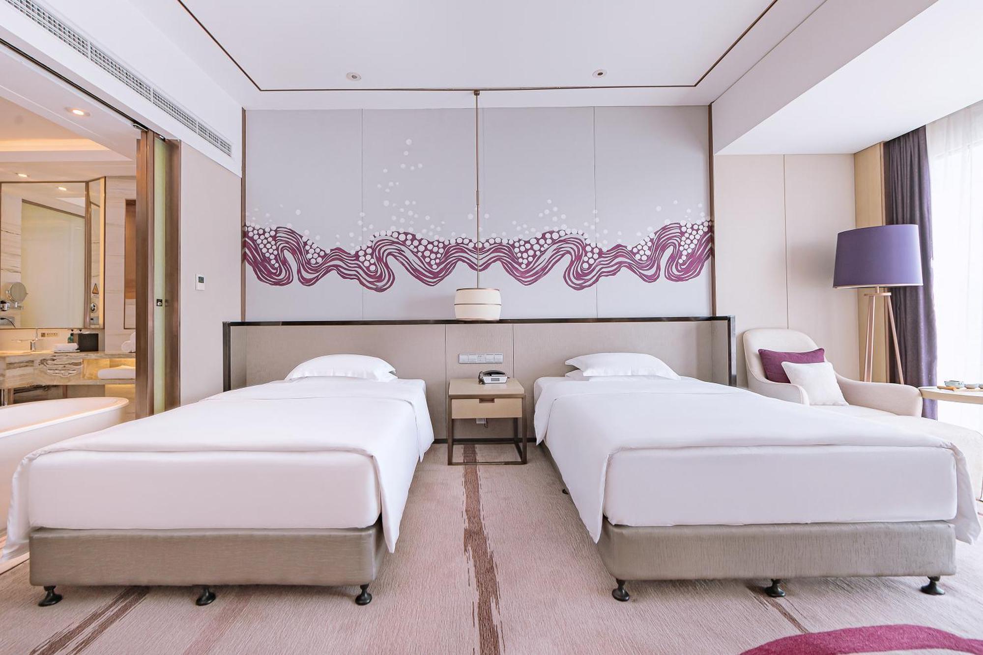 Crowne Plaza Yibin By Ihg Hotel Exterior photo