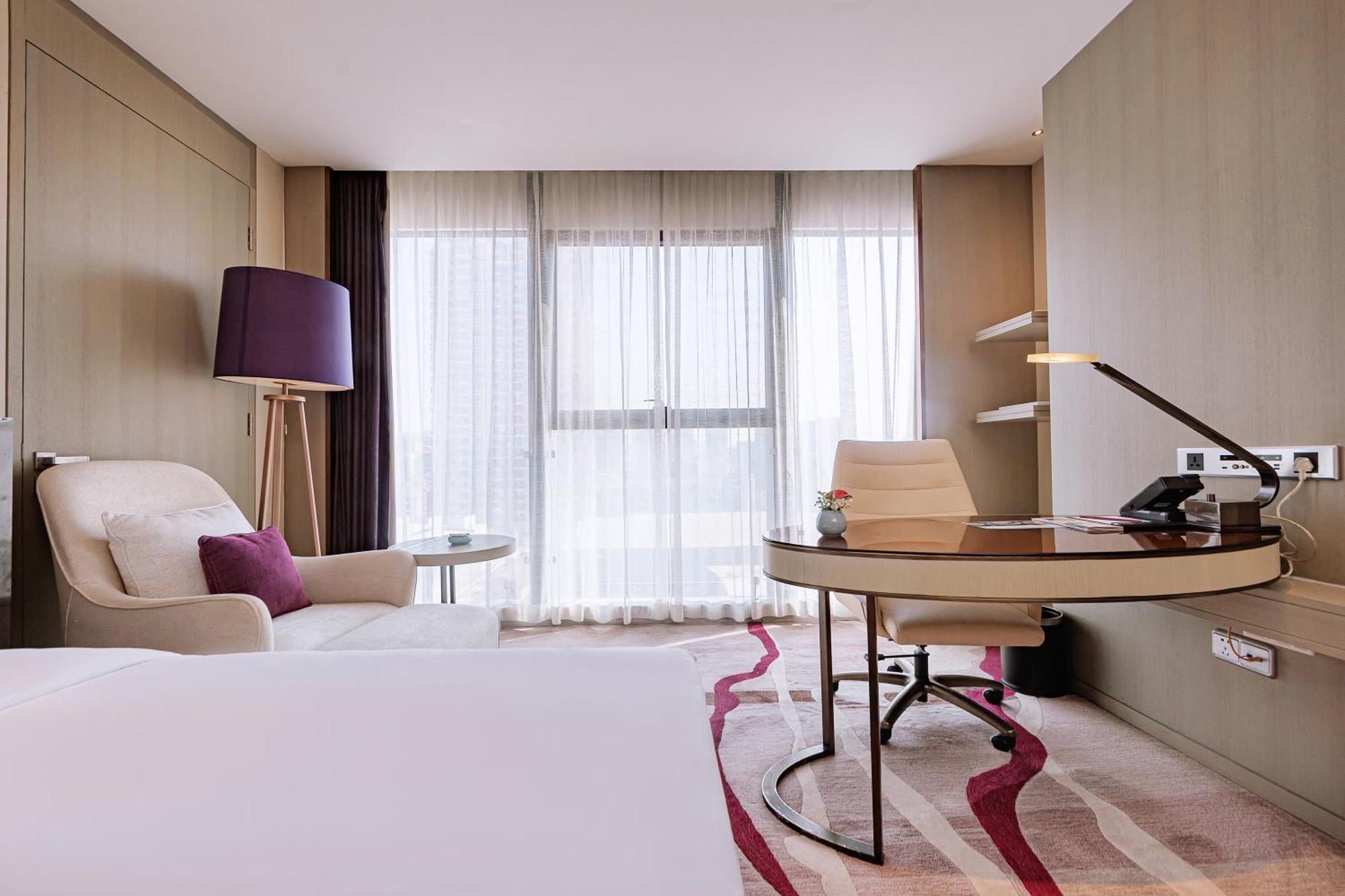Crowne Plaza Yibin By Ihg Hotel Exterior photo